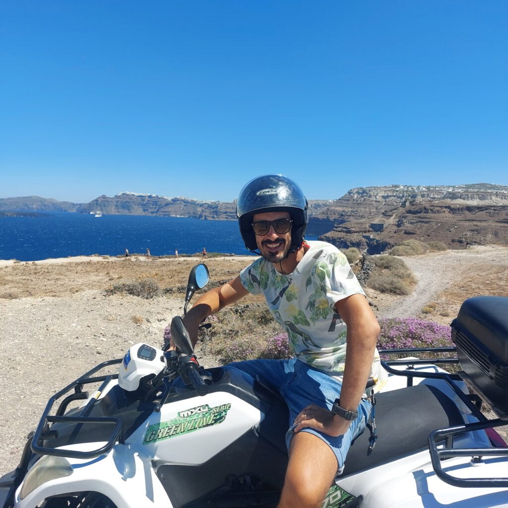 Weekend a Santorini, il giro dell'isola con il quad