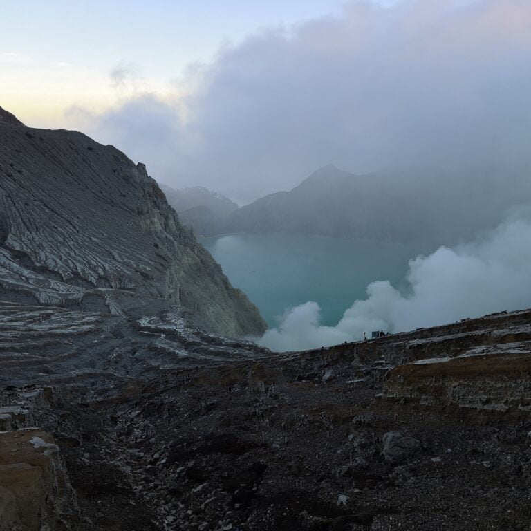 Immagine alba Ijen