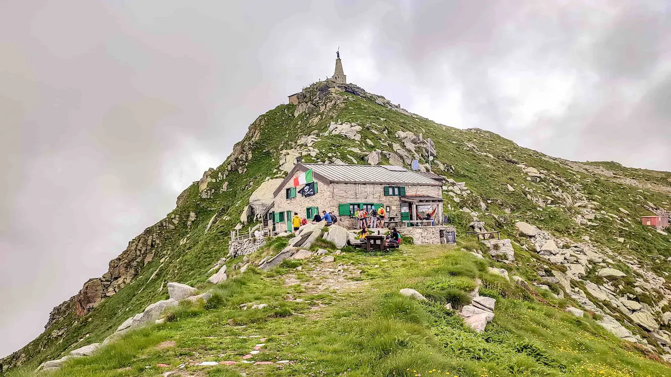 Escursione alla Colma di Mombarone, una giornata di trekking