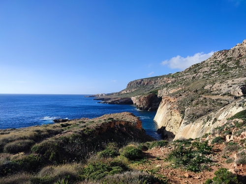 La costa frastagliata delle Dingli Cliffs a Malta