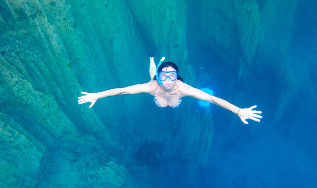 Coron Filippine, cosa fare. Lago Barracuda e le sue formazioni calcaree