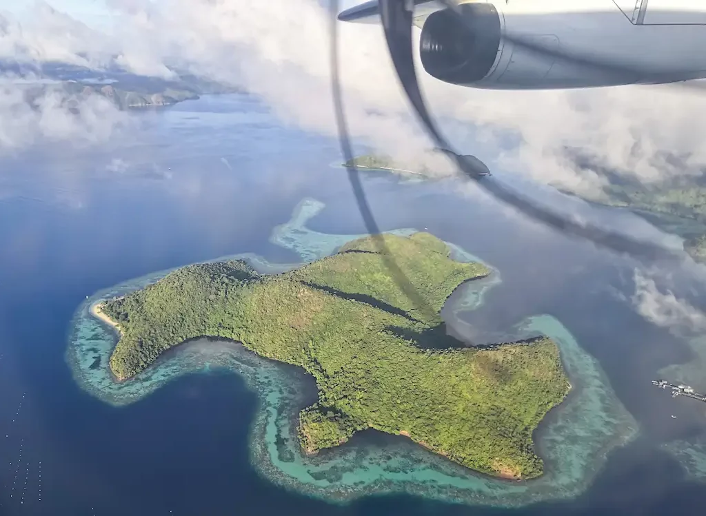 Coron Filioppine, come arrivare a Coron. Vista dall'aereo