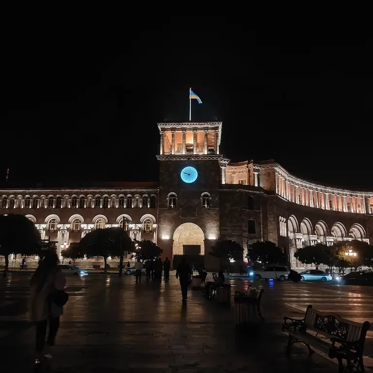 Cosa vedere a Yerevan. piazza della repubblica