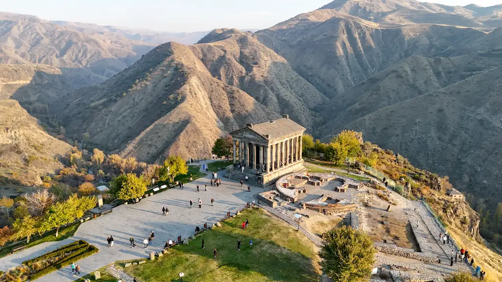 Dintorni di Yerevan: il tempio di Garni e il paesaggio intorno. Cosa vedere in Armenia!